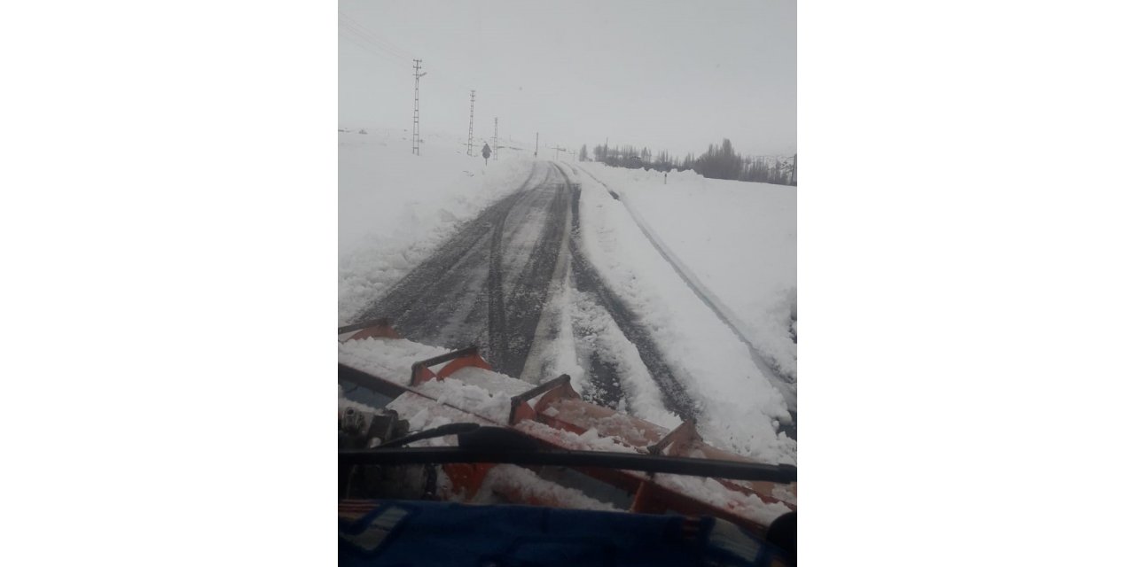 Büyükşehir kapalı mahalle yolu bırakmadı