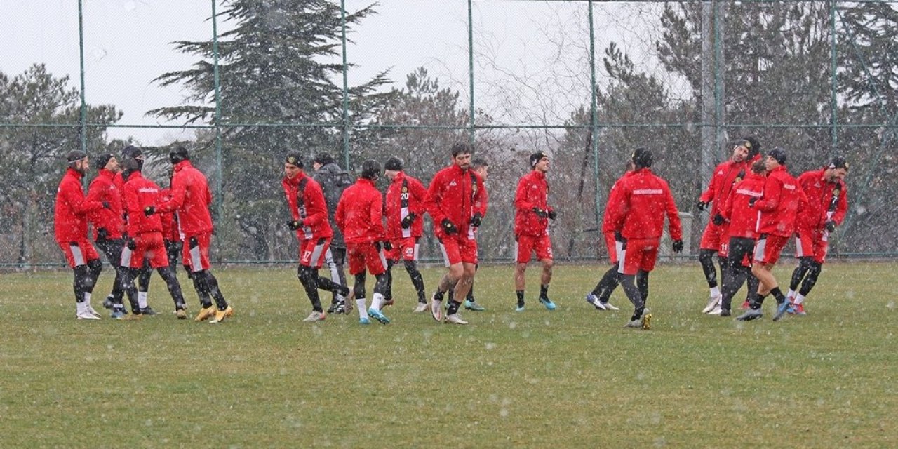 Eskişehirspor, Adana Demirspor maçı hazırlıklarını tamamladı