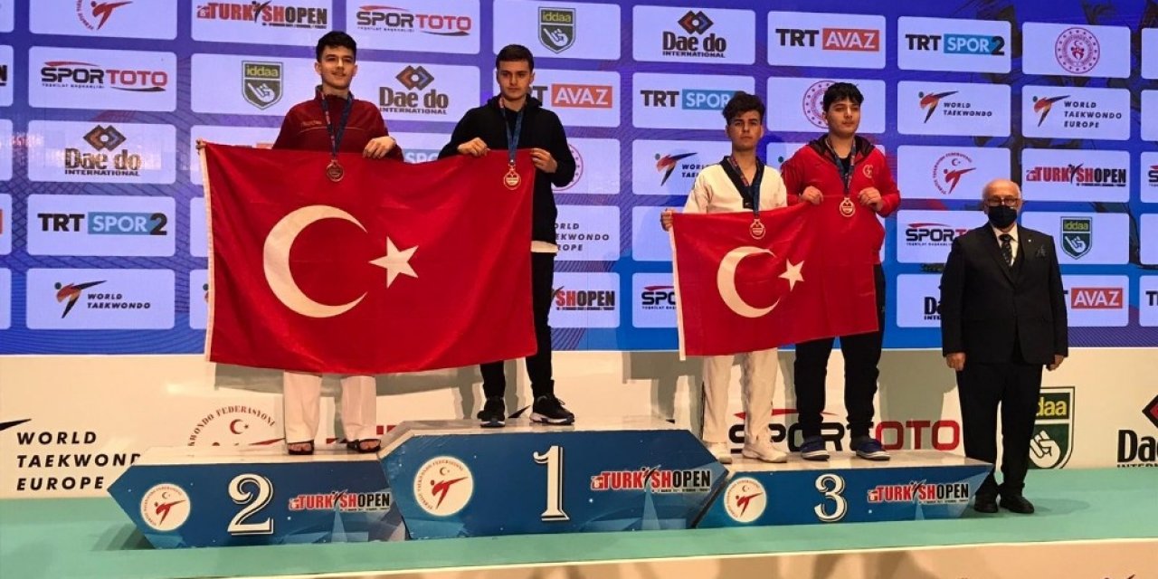 Kayseri’li taekwondocular 8. Uluslararası Türkiye Açık Taekwondo turnuvasından 9 Madalya İle Döndü