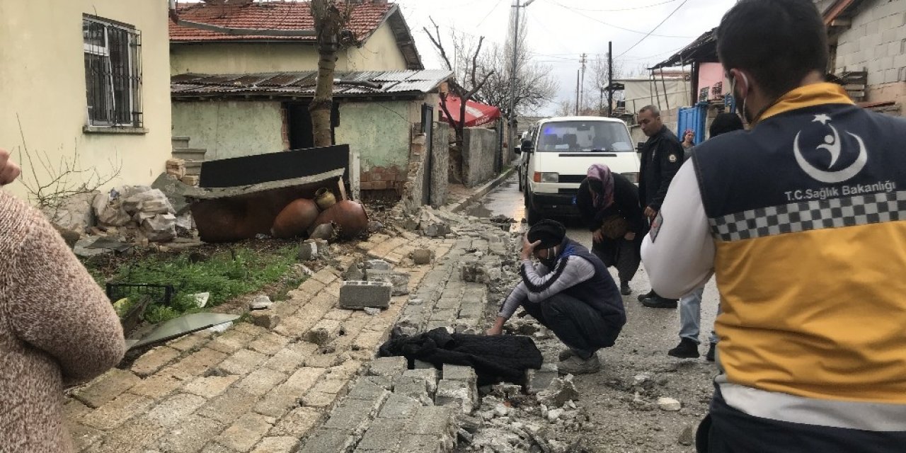 Konya’da çöken duvarın altında kalan 5 yaşındaki çocuk öldü