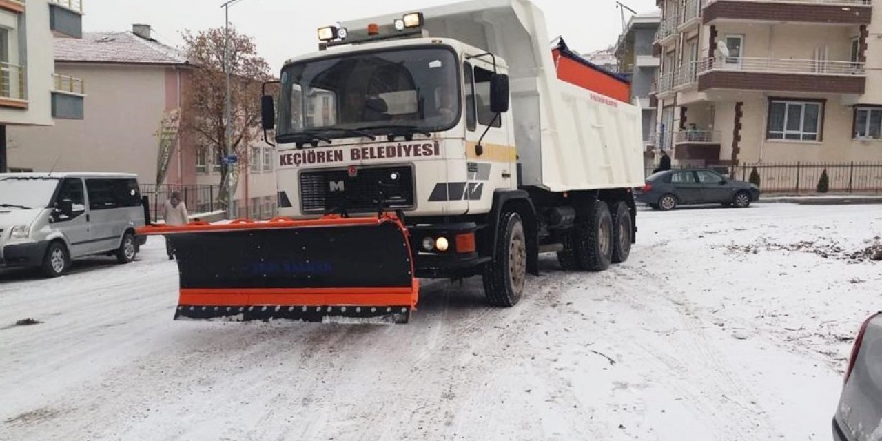 Keçiören’de kar mesaisi