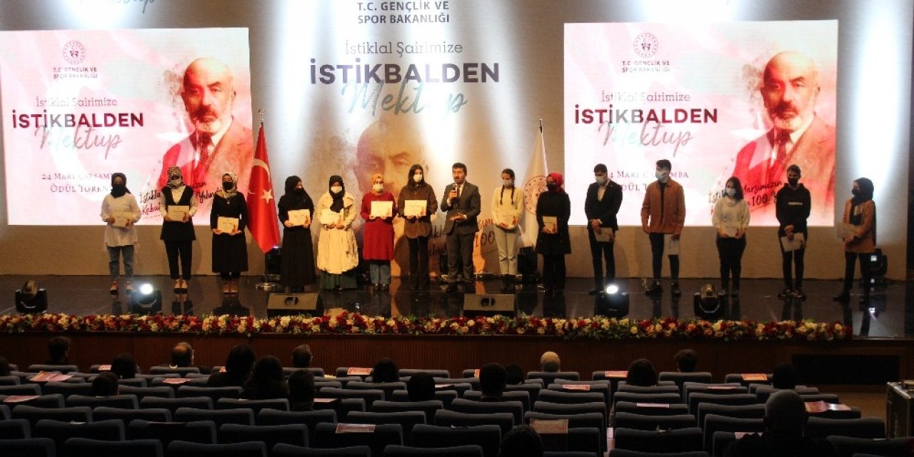 “İstiklal Şairimize İstikbalden Mektup Yarışması” ödül töreni gerçekleştirildi