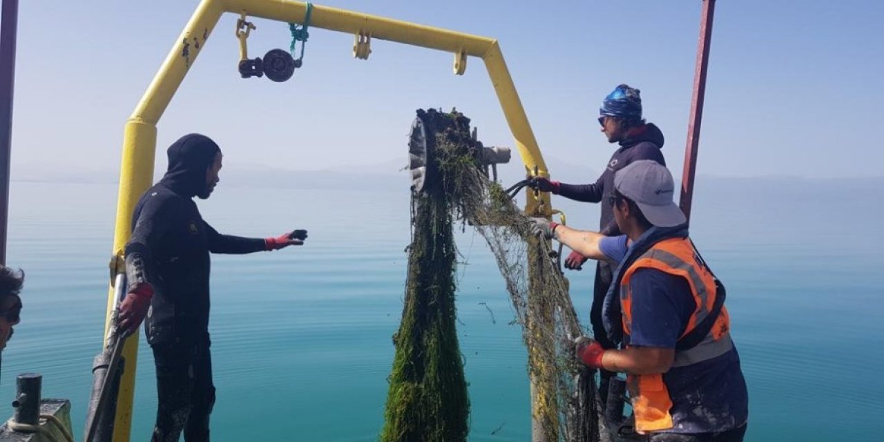 Beyşehir Gölü temizleme çalışmaları değerlendirildi