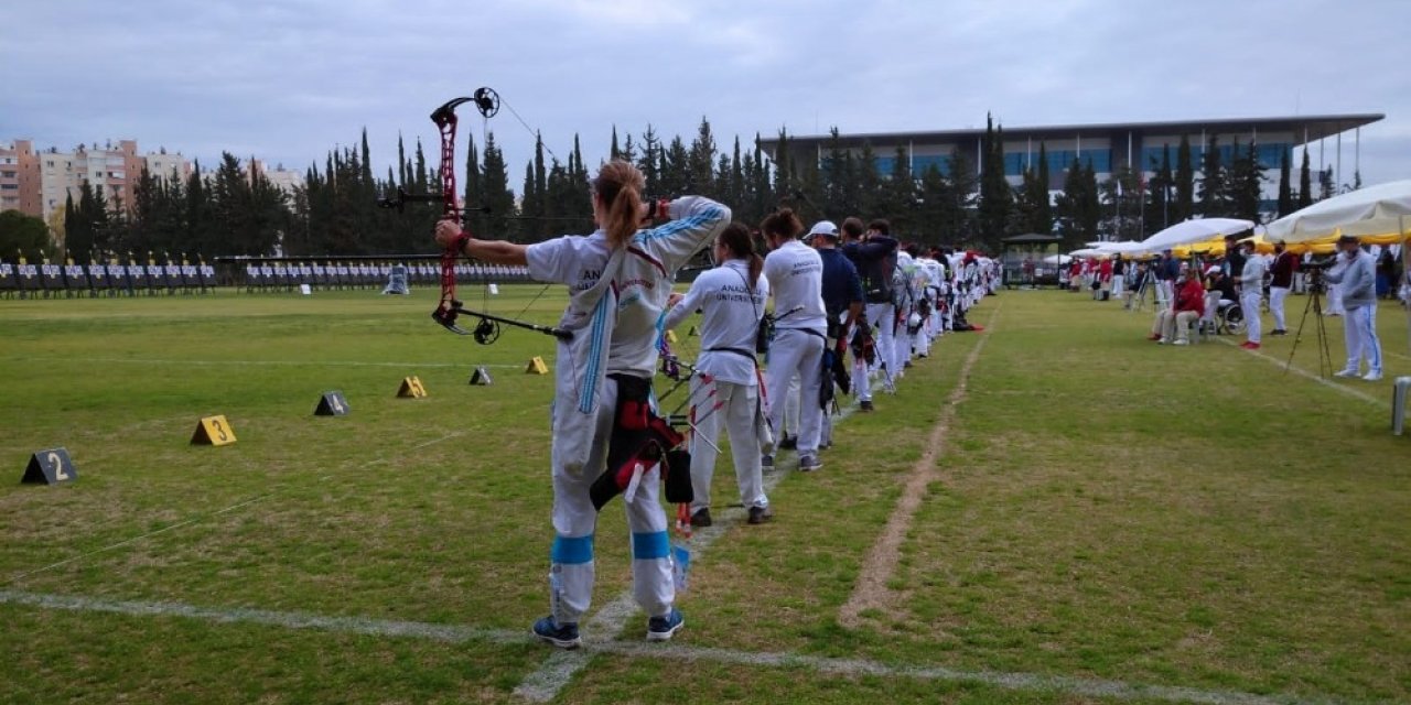 Anadolu Üniversitesi Okçuluk Takımı sporcuları Türkiye birincisi oldu