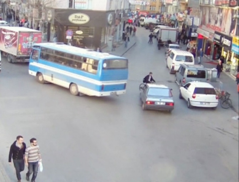 Aksaray'daki kazalar saniye saniye Mobese'de!