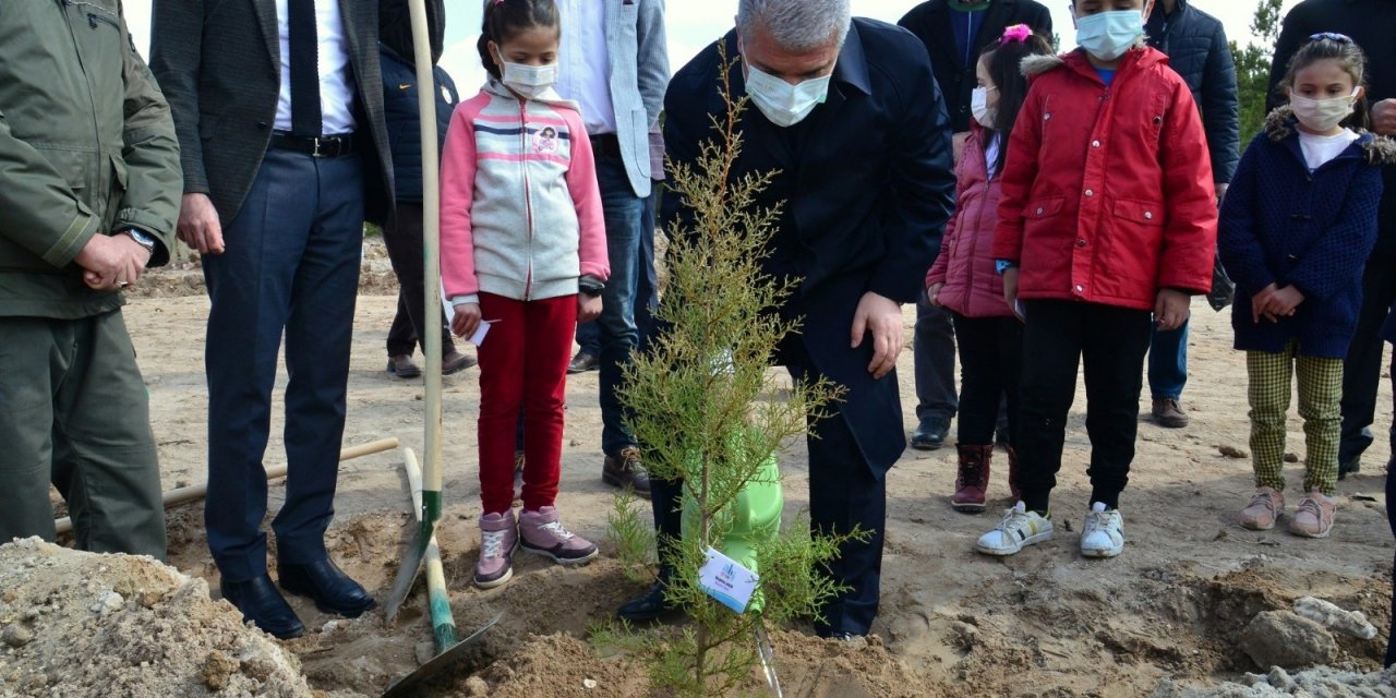 Ahi Çocuk Projesi Kapsamında Fidan Dikildi