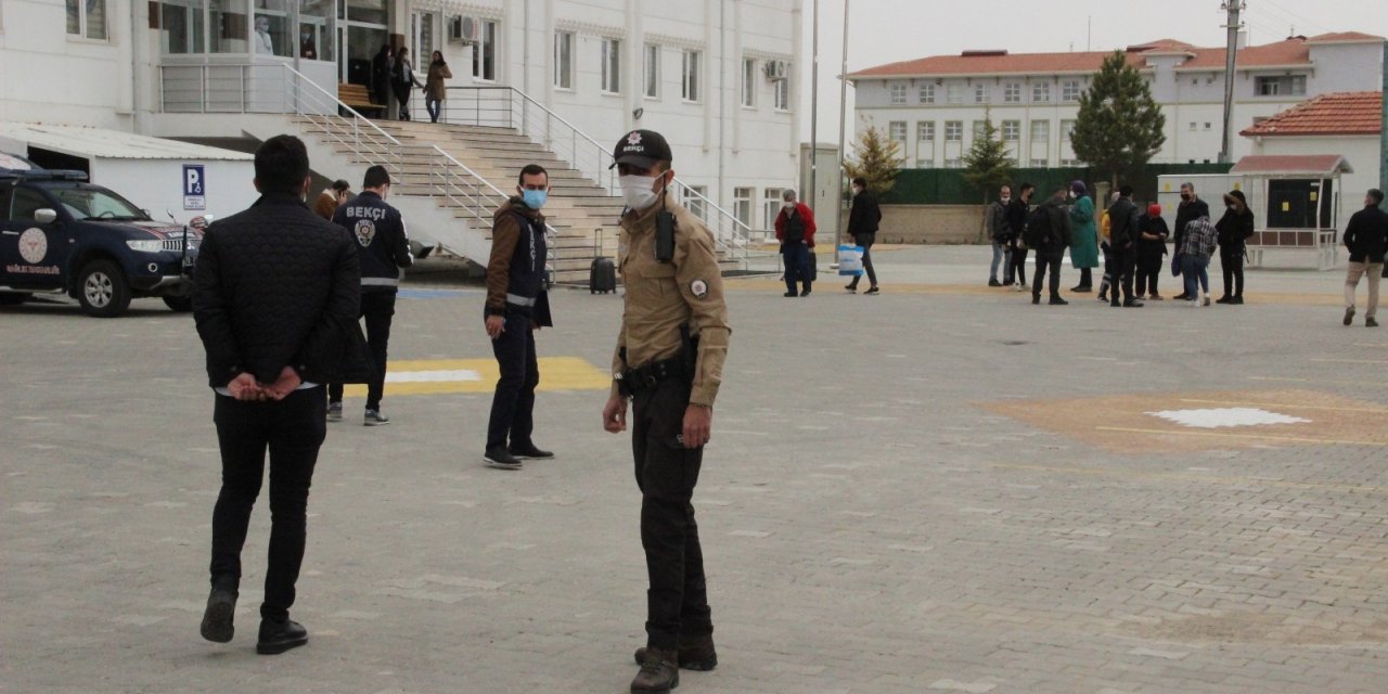 Karaman’da testi pozitif çıkan yolcunun bulunduğu otobüsteki 20 kişi karantinaya alındı