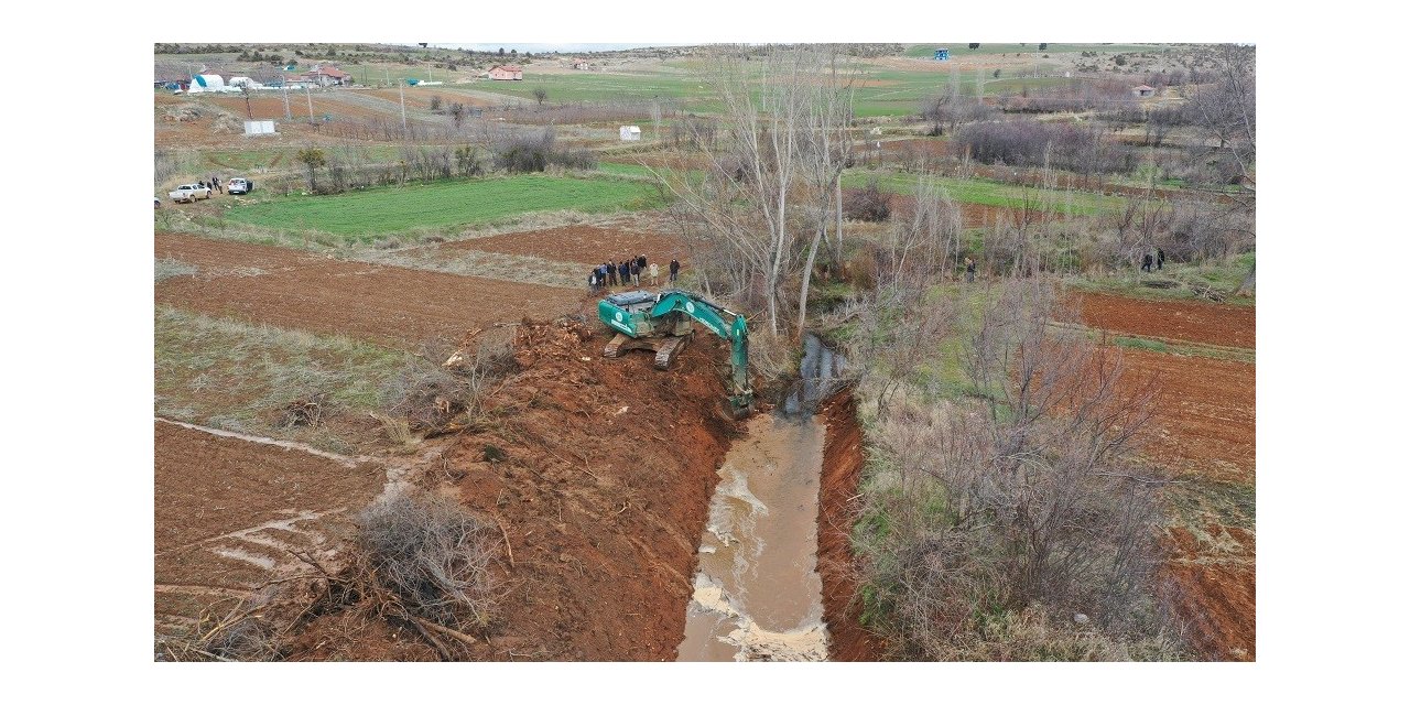 Beyşehir’in akarsularında rusubat temizliği