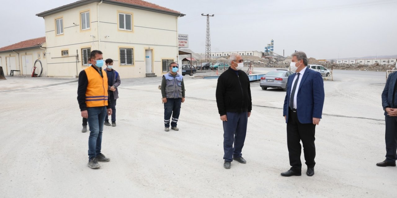 Melikgazi’de asfalt çalışmalarına tam gaz devam