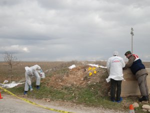 Sulama Kanalında Yanmış Erkek Cesedi Bulundu