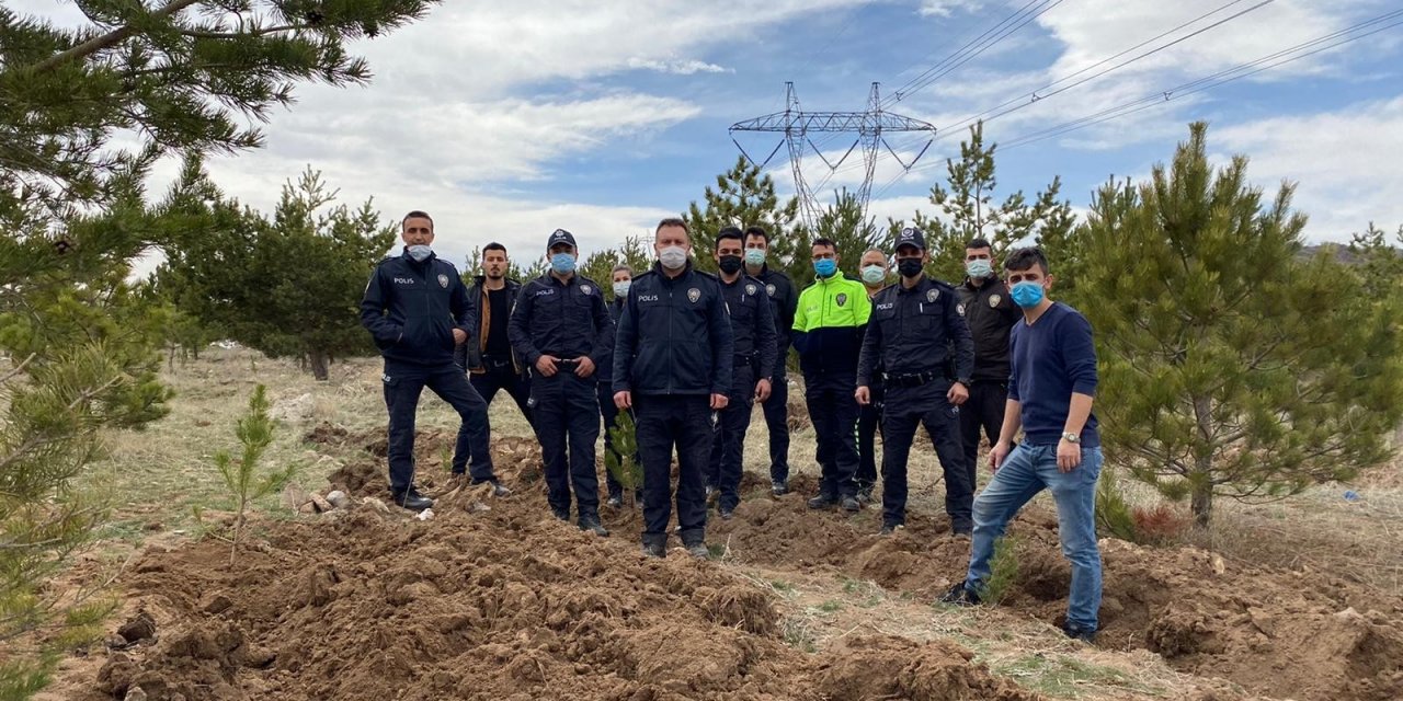 Tomarza’da Türk Polis Teşkilatının 176. yıl dönümünde 176 fidan toprakla buluşturuldu