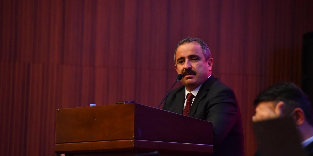 Ankara Belediye Meclis Üyesi Burhan: “Ankara Büyükşehir Belediye Başkanı olarak bu konuyla ilgili iki satırlık bir açıklama yapın”