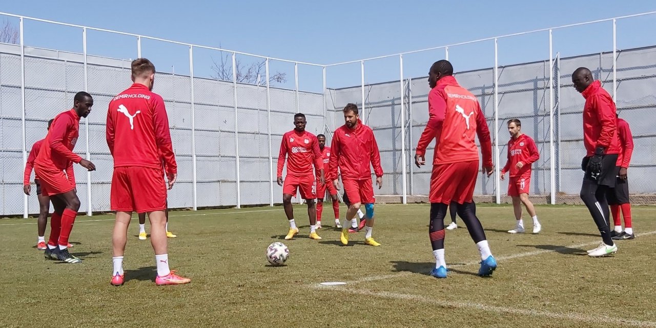 Sivasspor’da Konyaspor hazırlıkları sürüyor