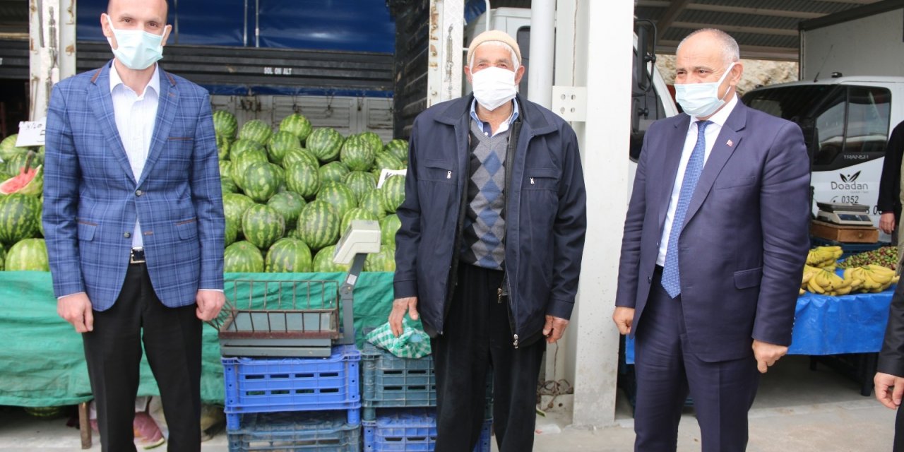 Başkan Öztürk ve Kaymakam Altıner Yahyalı Kapalı Semt Pazarı’nda denetim yaptı