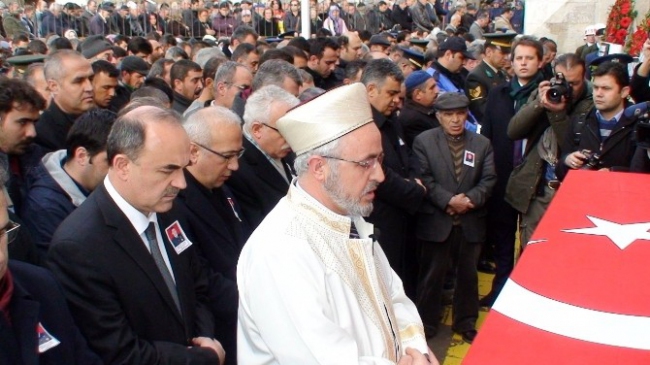 Şehit Pilot Son Yolculuğuna Uğurlandı