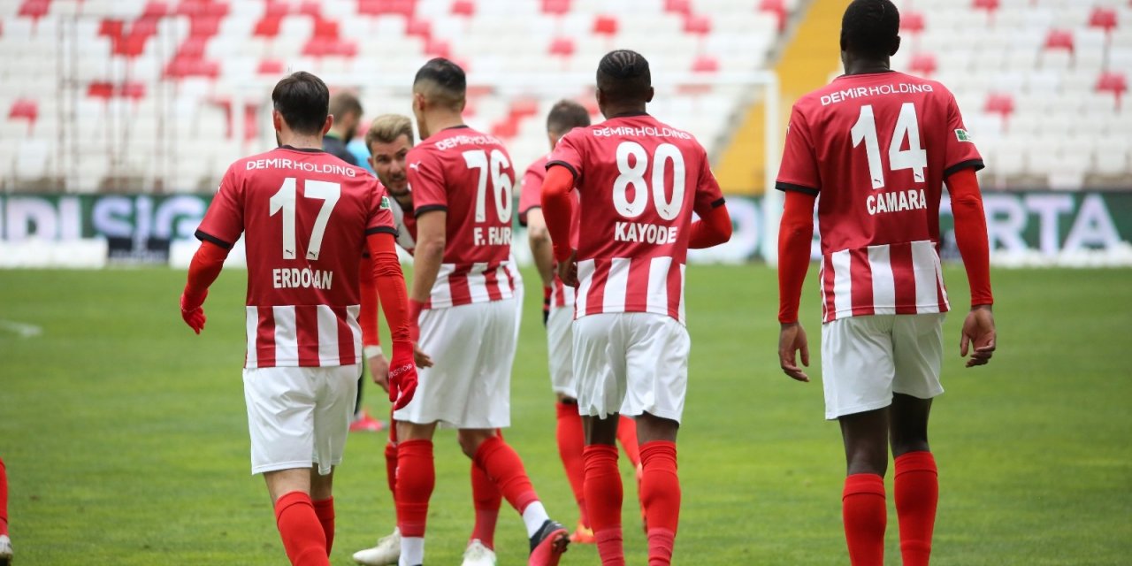 Sivasspor ligdeki 11. galibiyetini aldı