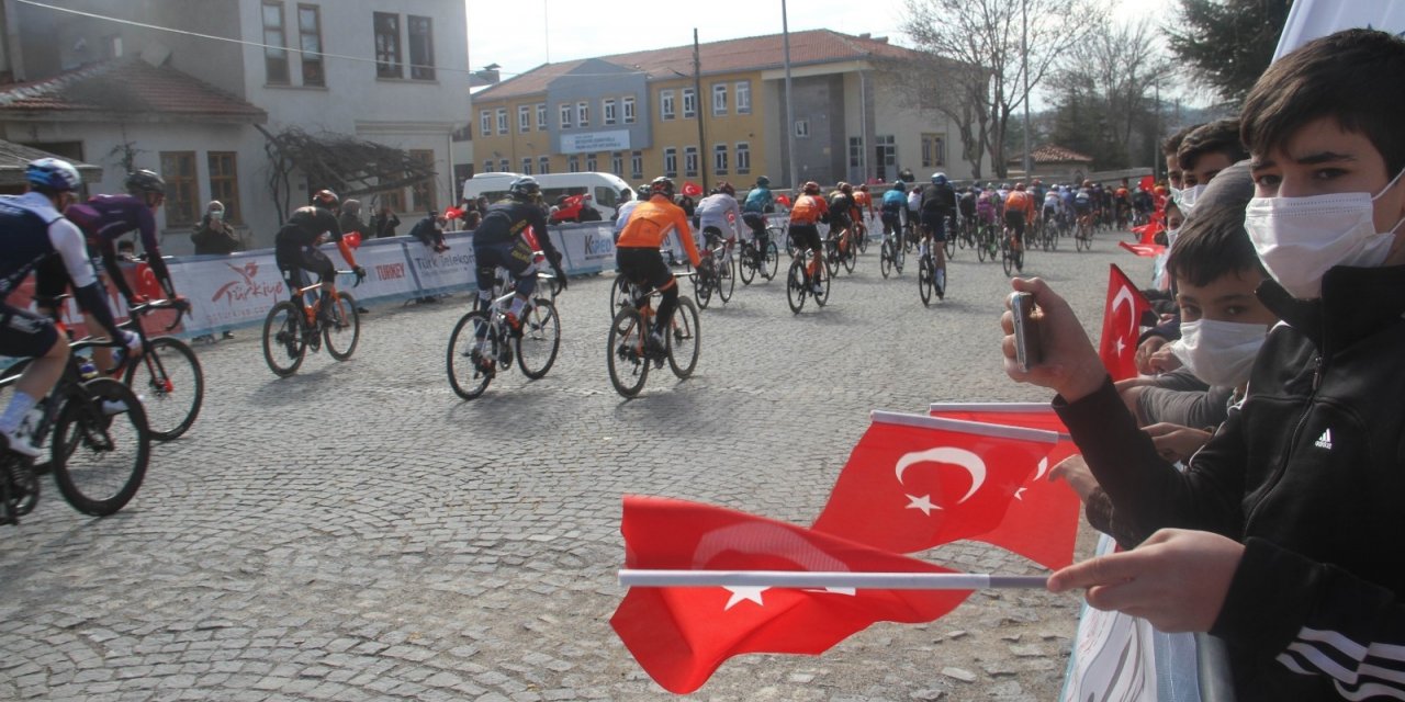 56. Cumhurbaşkanlığı Türkiye Bisiklet Turu’nun üçüncü etabı Beyşehir’de başladı