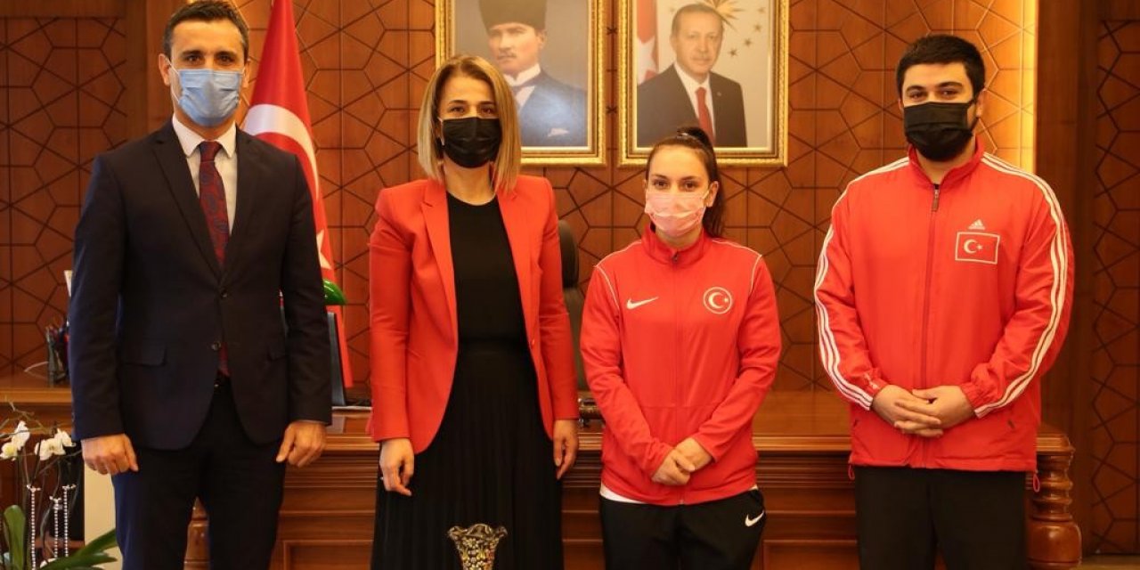 Avrupa Halter Şampiyonasında üçüncü olan Şaziye Erdoğan, Vali Becel’i ziyaret etti