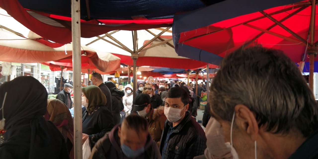 Haftanın son semt pazarında yoğunluk yaşandı