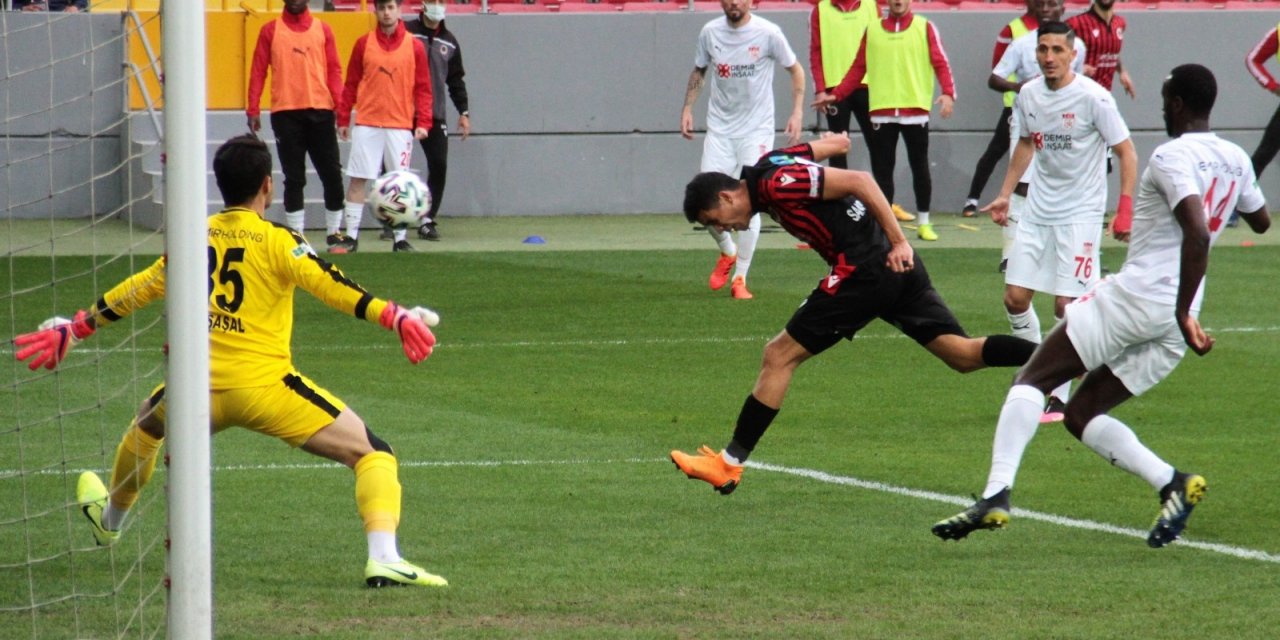 Süper Lig: Gençlerbirliği: 2 - Sivasspor: 3 (Maç sonucu)