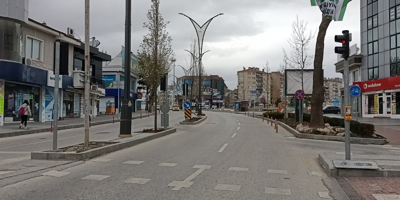 Kırşehir’de cadde ve sokaklar boşaldı