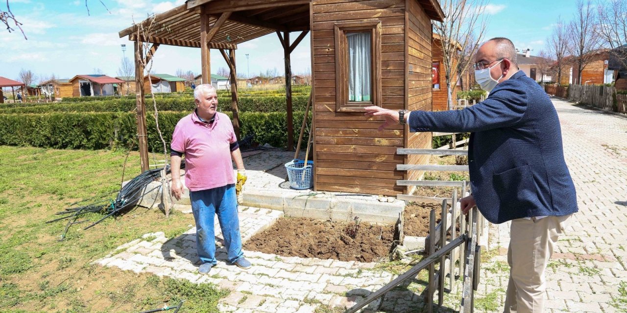 Meram Hobi Bahçeleri sakinleri ekim sezonunu açtı