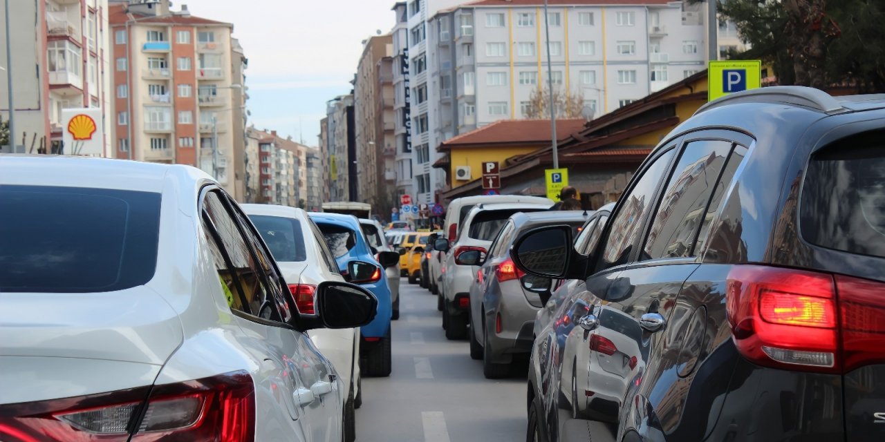 Eskişehir’de trafiğe kayıtlı araç sayısı 300 bini geçti