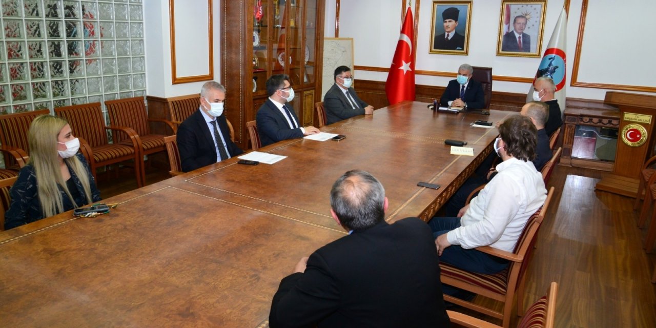 Vali Akın başkanlığında pandemi toplantısı yapıldı