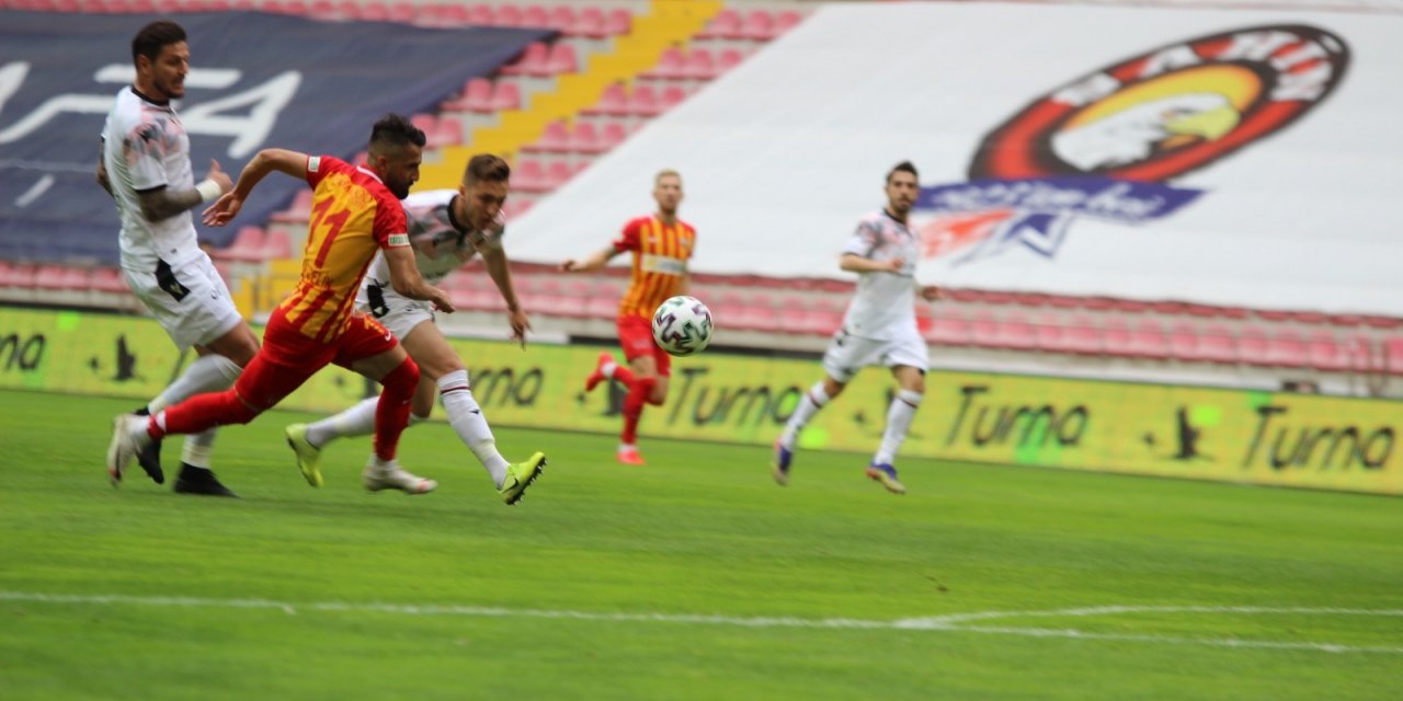 Süper Lig: Hes Kablo Kayserispor: 1 - Gençlerbirliği: 0 (İlk yarı)