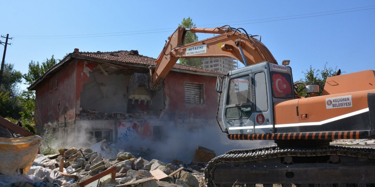 Keçiören’de 2 yılda 2 bin 300 metruk yapı yıkıldı