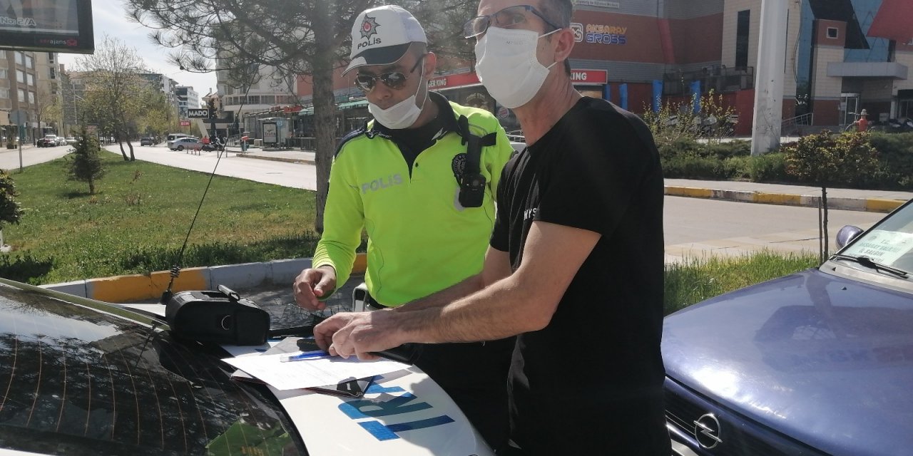 Kısıtlamayı deldi, ceza yedi, polise “Vicdansızlık” dedi