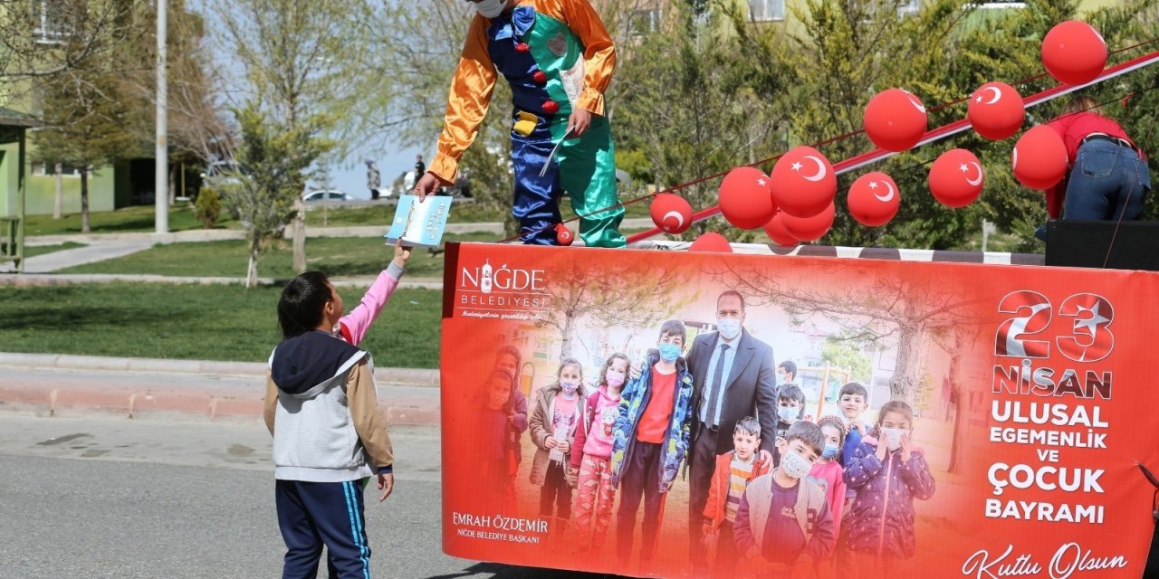 Niğde sokaklarında 23 Nisan coşkusu