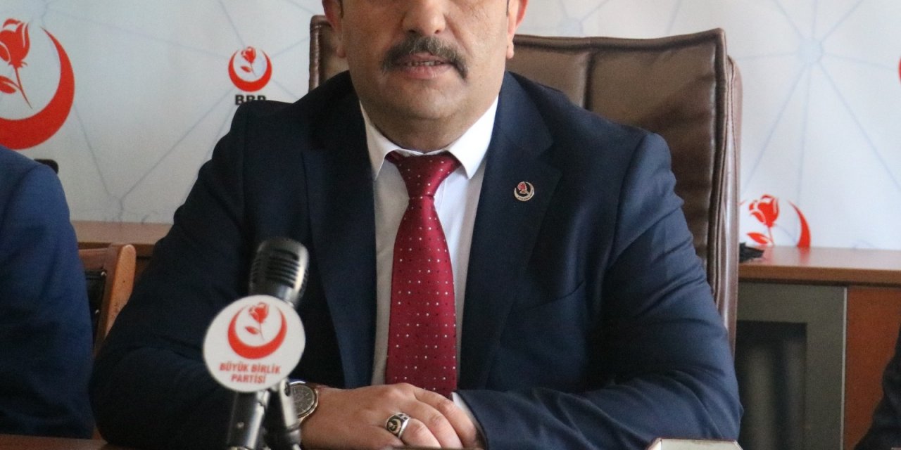 Bulut; ”Soykırım görmek isteyenler kanlı tarihlerine baksın”