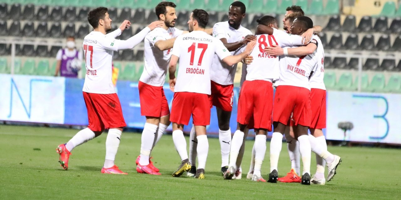 Sivasspor 14 haftada 28 puan topladı