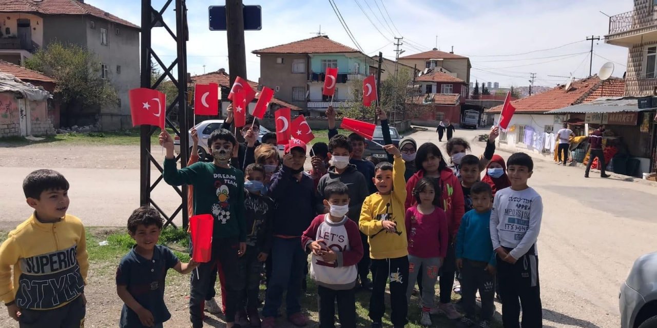 Genç Ülgen Topluluğu’ndan çocuklara oyuncak