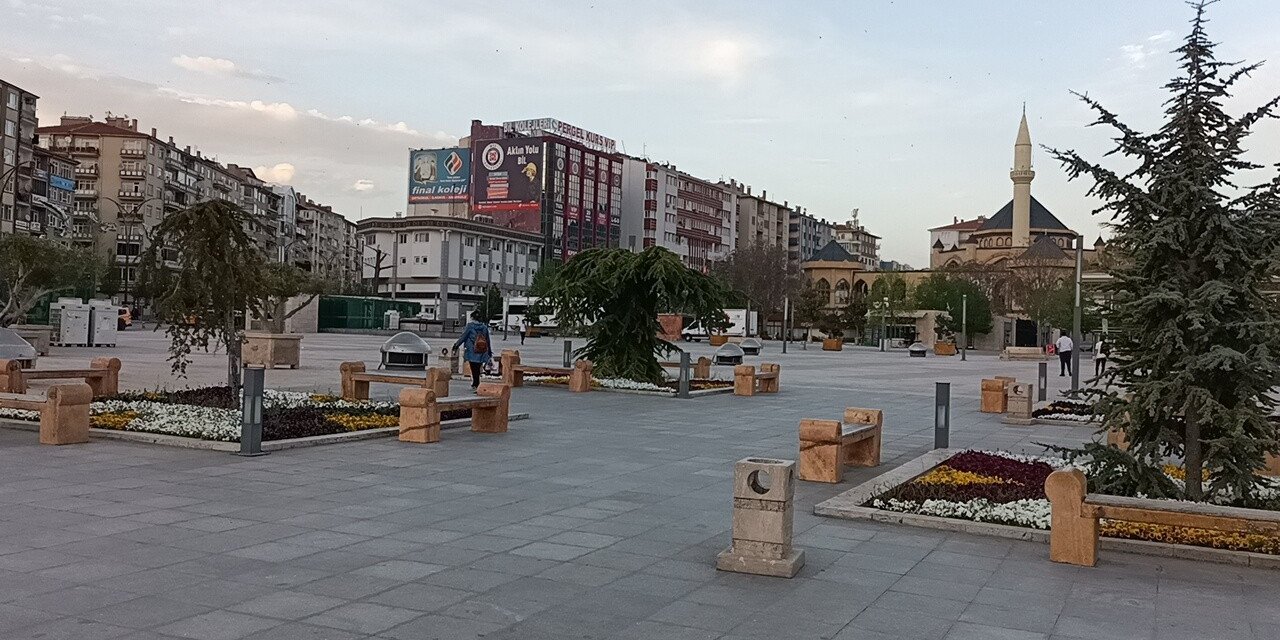 Kırşehir tam kapanmanın başlamasıyla sessizliğe büründü