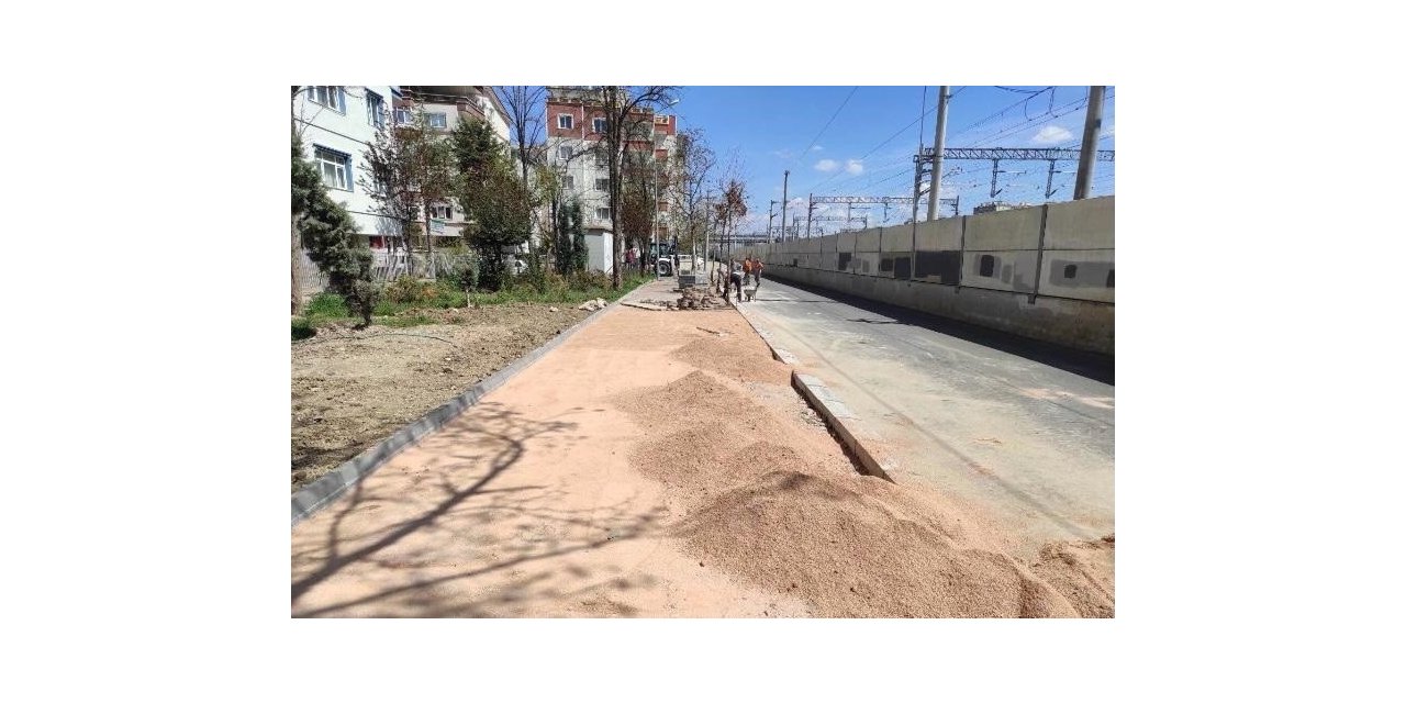 Sincan’da asfalt ve kaldırım çalışmaları devam ediyor