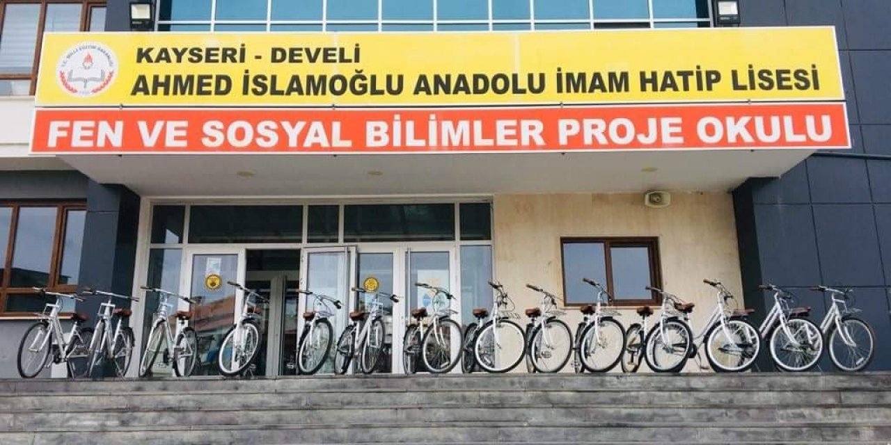 Develi Ahmed İslamoğlu Anadolu İmam Hatip Lisesinde “Kardeş Okul Protokolü” İmzalandı