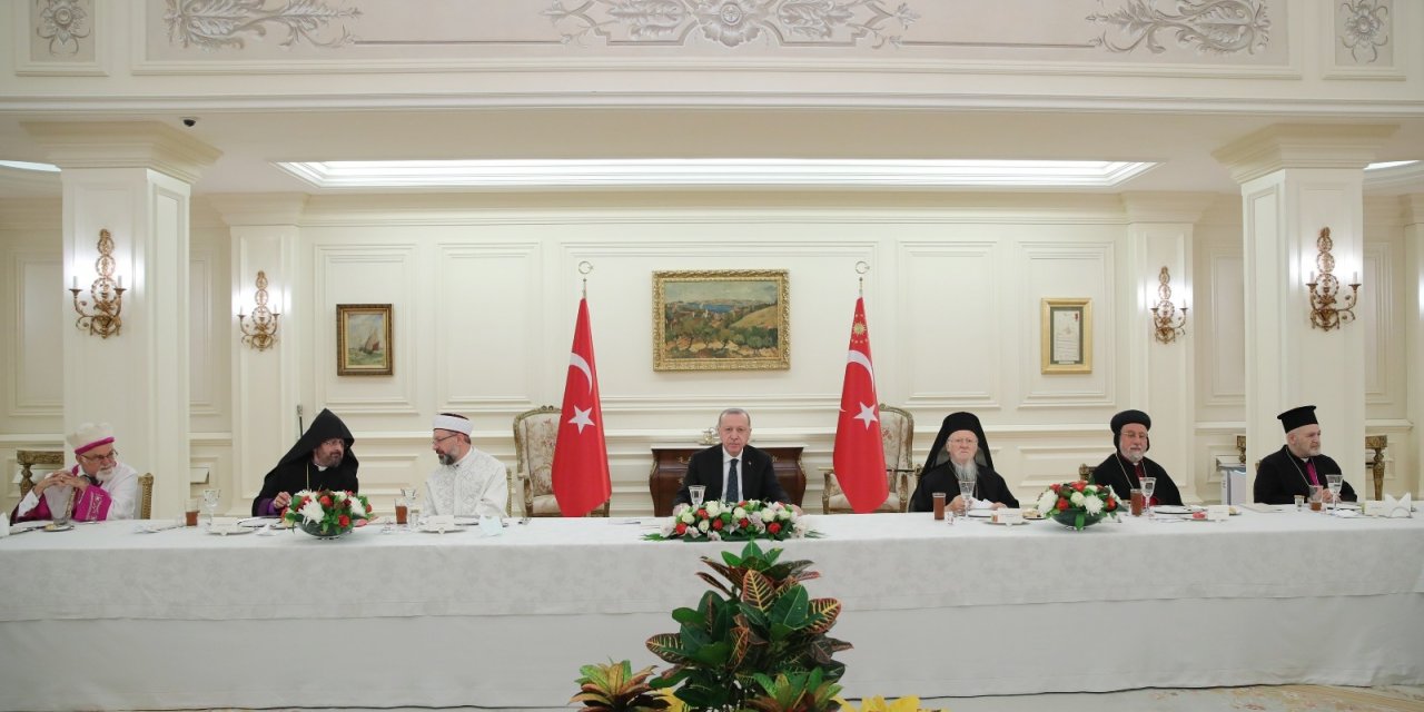 Cumhurbaşkanı Erdoğan, azınlık cemaat liderleri ile iftarda bir araya geldi