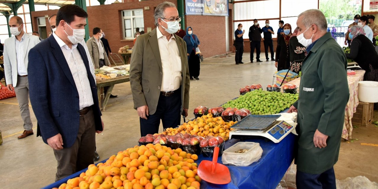 Kaymakam Parlar ve Başkan Kılca pazar yerlerini denetledi