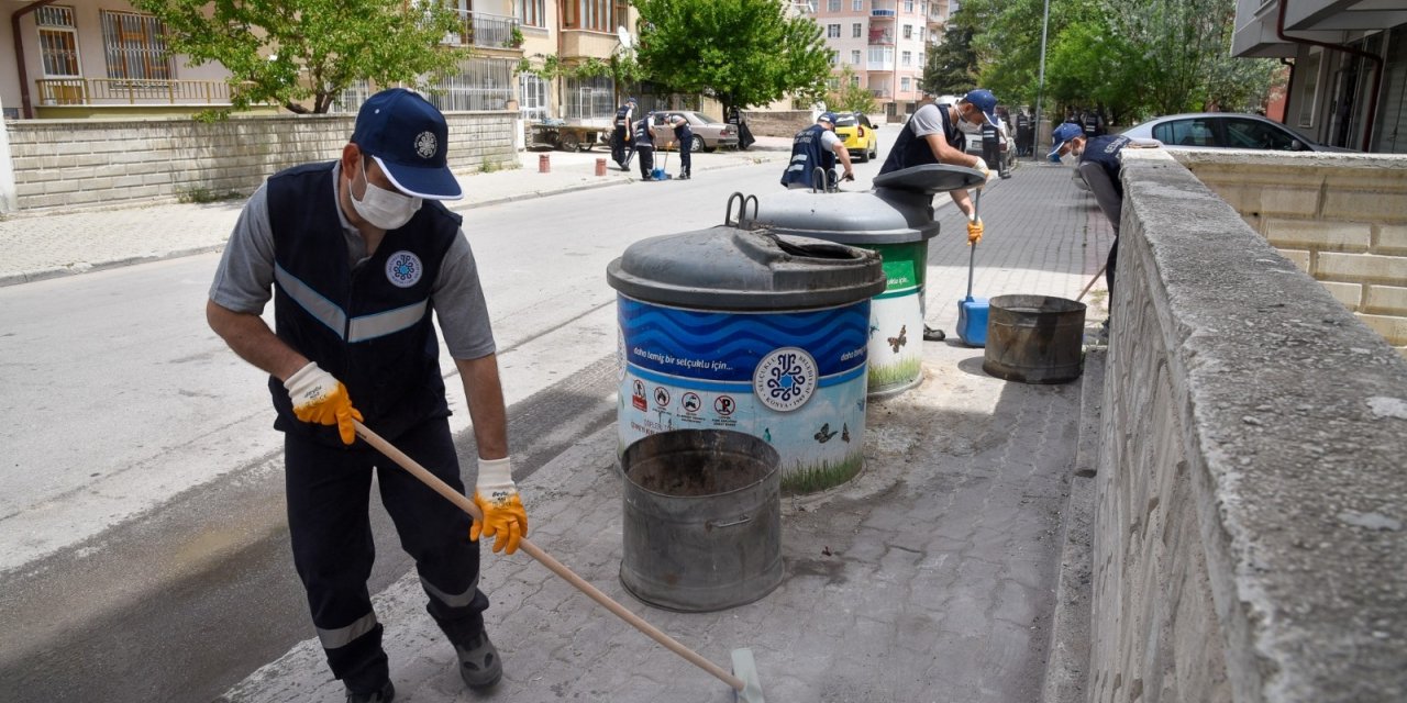 Selçuklu Belediyesi temizlik ekipleri 7/24 mesaide