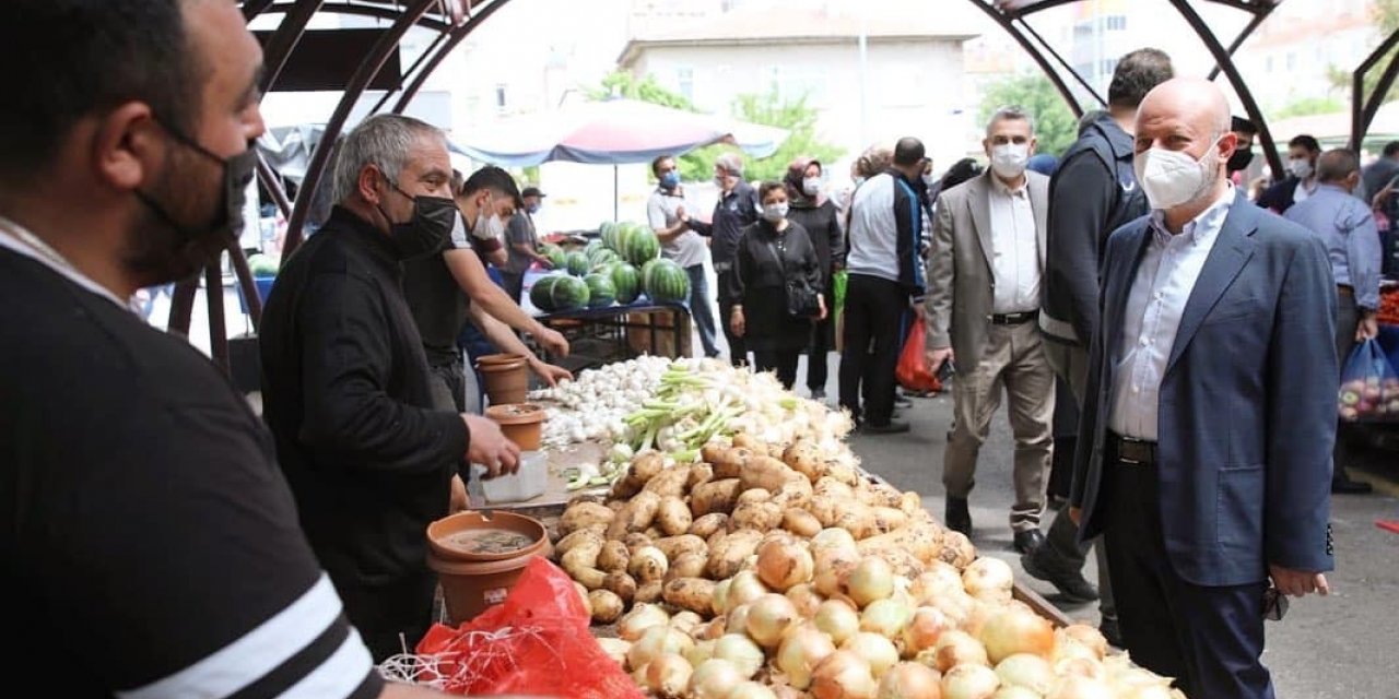 Başkan Çolakbayrakdar Kocasinan’ın 10 farklı noktasında pazar yerini denetledi