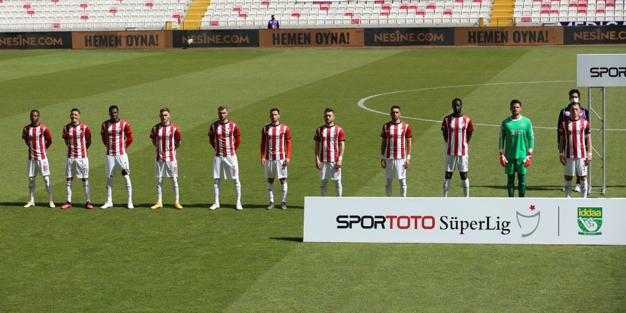 Sivasspor’da 3 futbolcu ceza sınırında!