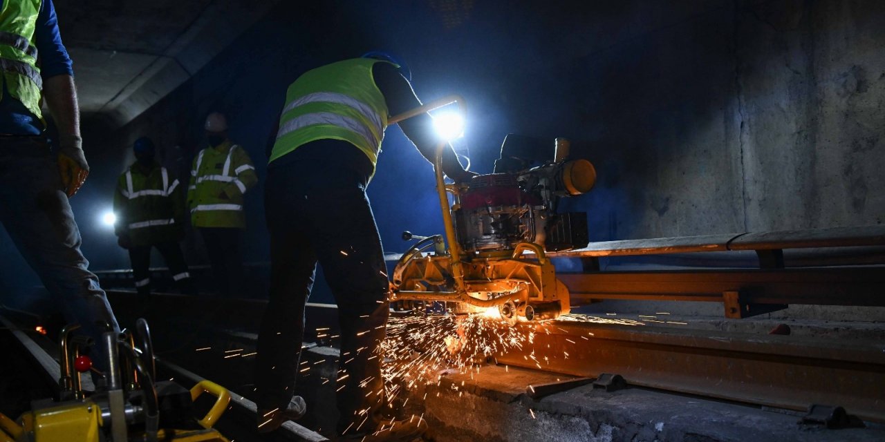 Ankara Metrosu’nda aşınan raylar yenileniyor