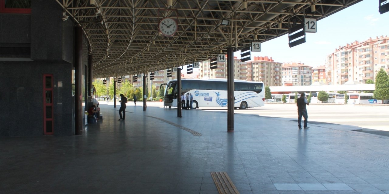 Konya otogarında bayram öncesi sessizlik hakim