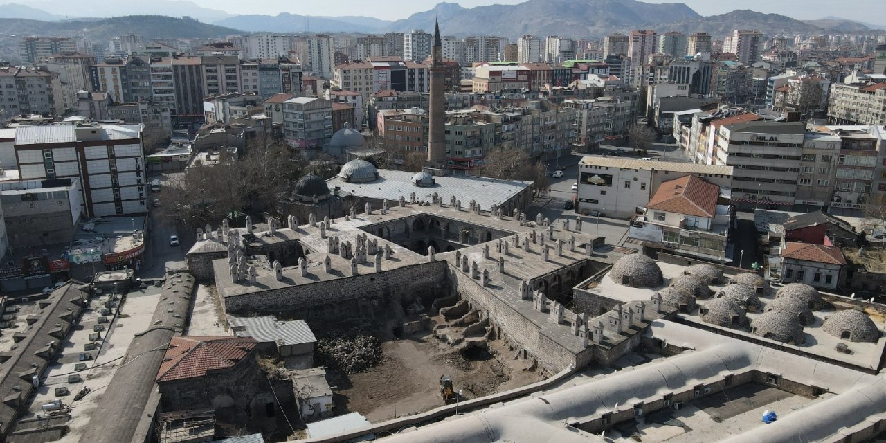 500 yıllık tarihi Gön Hanı canlanıyor