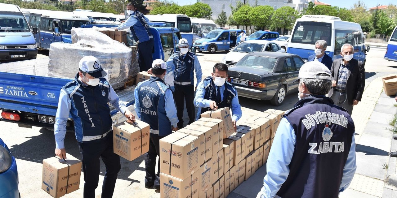 Başkent’te toplu taşıma esnafına Ramazan Bayramında gıda ve hijyen desteği