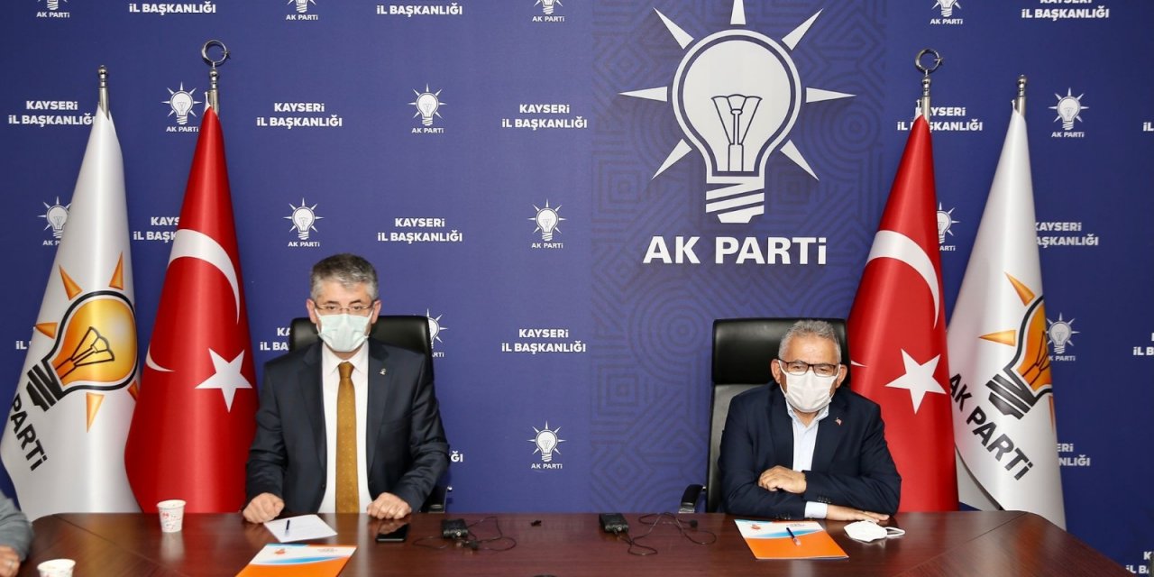 AK Parti Teşkilatı Bayramlaşma Programında Buluştu