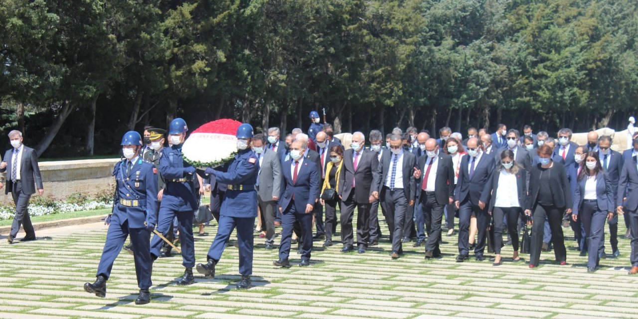 Sosyal Güvenlik Kurumu Başkanı Yılmaz, Anıtkabir’i ziyaret etti