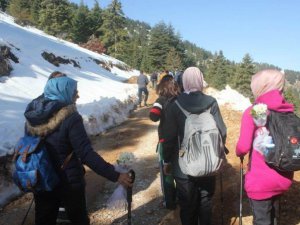 Kadınlar Gününü Torosların Eteğinde Kutladılar